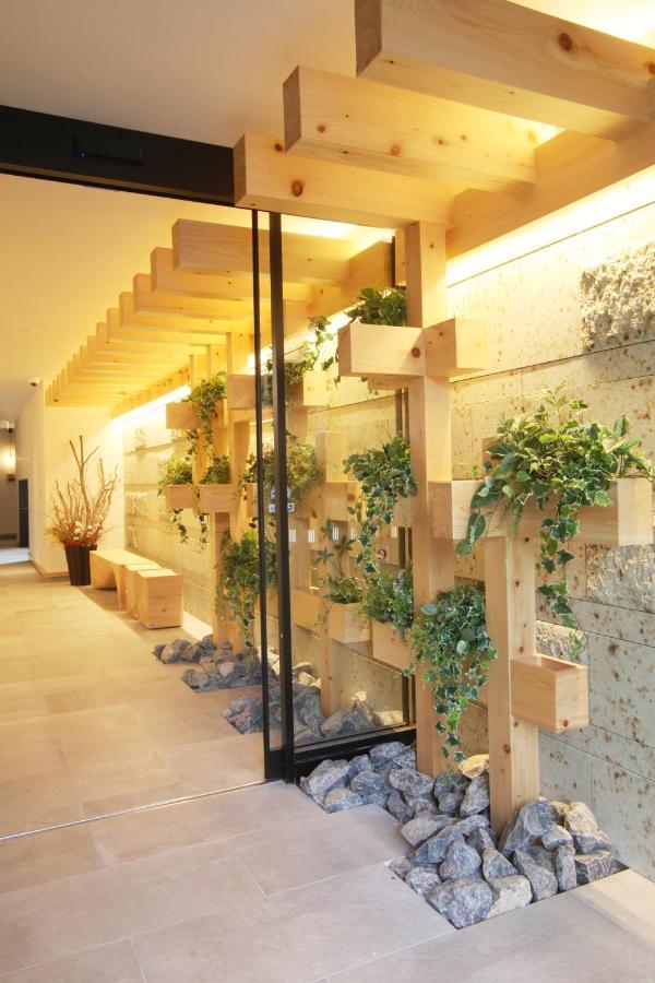 Grand Base Osu Aparthotel Nagoya Bagian luar foto